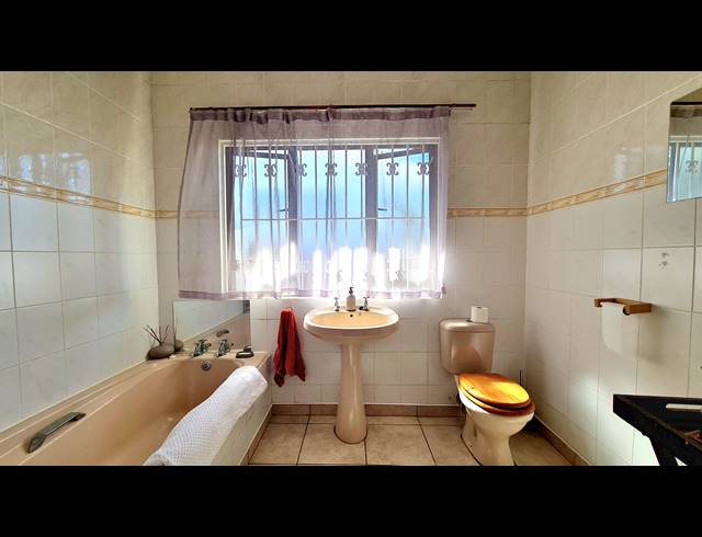 3 BEDROOM FREEHOLD FOR SALE IN KELSO